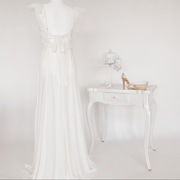 NWT Cream Lace Maxi Dress w/ Delicate Cap Sleeves - Picture 3 of 10